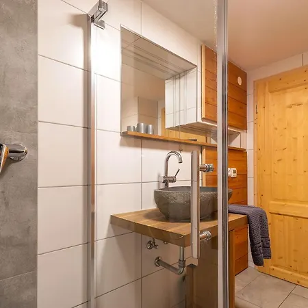 Alpen-hostel - Talstation Mit Motorradvermietung * Memmingen