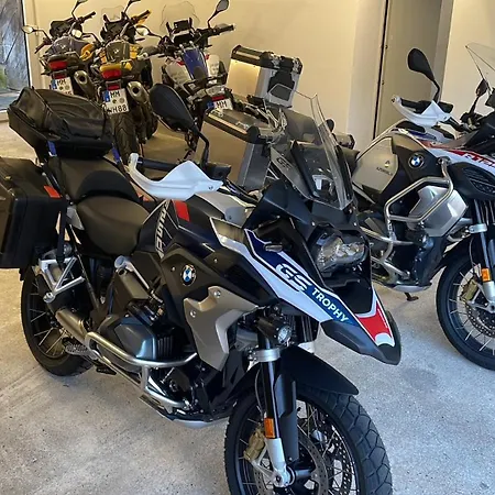 Alpen-hostel - Talstation Mit Motorradvermietung Memmingen